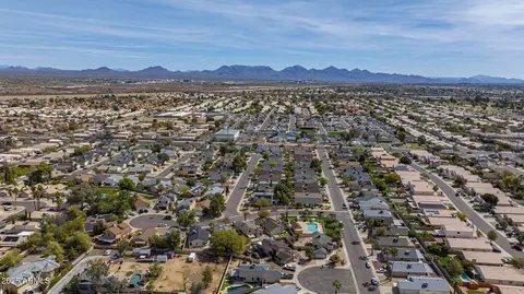 View/Area - 3024 E Siesta Ln, Phoenix, AZ 85050 photo 8 of 14