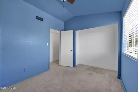Bedroom - 3024 E Siesta Ln, Phoenix, AZ 85050 photo 10 of 11