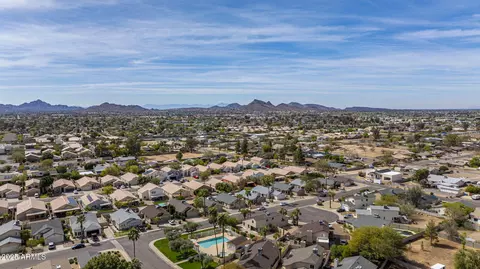 View/Area - 3024 E Siesta Ln, Phoenix, AZ 85050 photo 12 of 14