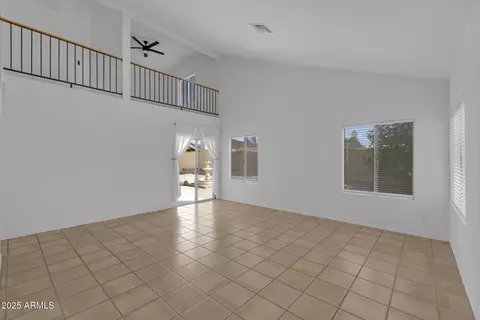 Living - 3024 E Siesta Ln, Phoenix, AZ 85050 photo 5 of 5