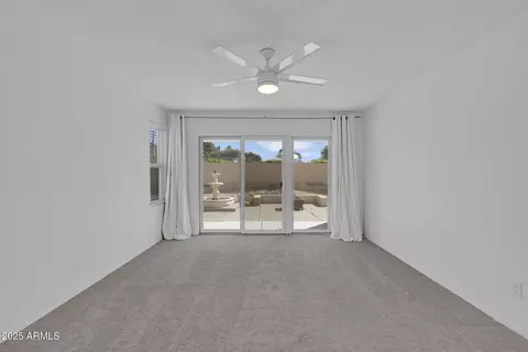 Bedroom - 3024 E Siesta Ln, Phoenix, AZ 85050 photo 2 of 11