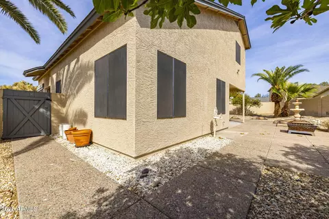 Exterior - 3024 E Siesta Ln, Phoenix, AZ 85050 photo 7 of 23