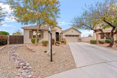 2106 W Ian Dr, Phoenix, AZ 85041 photo 2