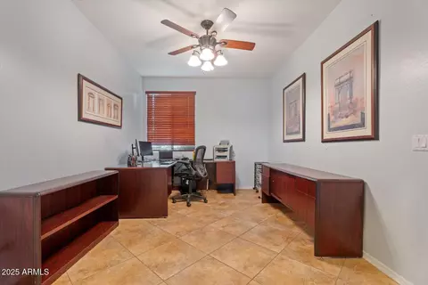 2106 W Ian Dr, Phoenix, AZ 85041 photo 7