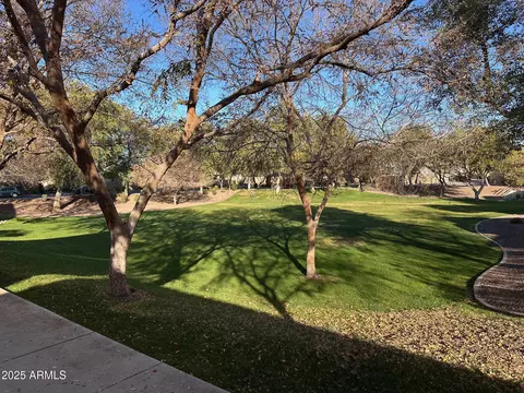 2472 E Vermont Dr, Gilbert, AZ 85295 photo 2
