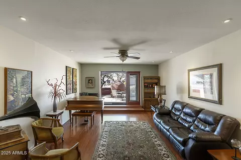 3315 E Malapai Dr, Phoenix, AZ 85028 photo 9