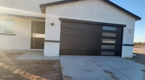 4220 N Montezuma Dr, Eloy, AZ 85131