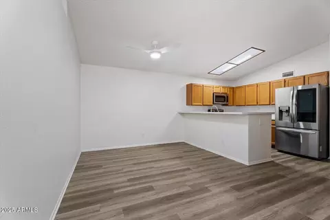 4529 E Wescott Dr, Phoenix, AZ 85050 photo 8