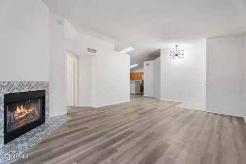 4529 E Wescott Dr, Phoenix, AZ 85050 photo 7