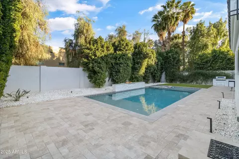 Exterior - 6237 N 5th Pl, Phoenix, AZ 85012 photo 10 of 12