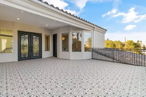 Exterior - 6237 N 5th Pl, Phoenix, AZ 85012 photo 7 of 12
