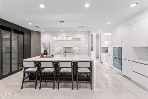 Kitchen - 6237 N 5th Pl, Phoenix, AZ 85012 photo 2 of 5