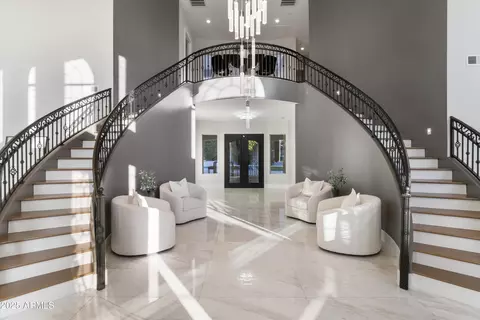 Entry Way - 6237 N 5th Pl, Phoenix, AZ 85012 photo 1 of 5