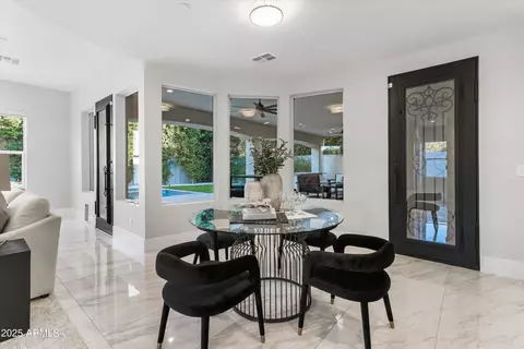 Dining - 6237 N 5th Pl, Phoenix, AZ 85012 photo 4 of 4