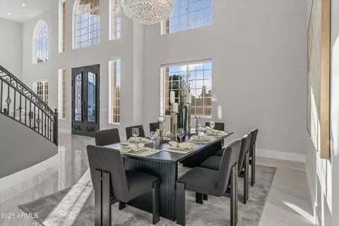 Dining - 6237 N 5th Pl, Phoenix, AZ 85012 photo 1 of 4