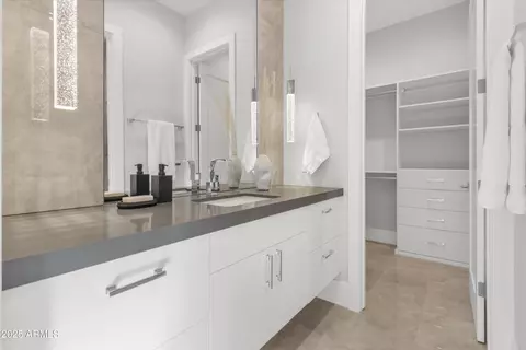Bath - 6237 N 5th Pl, Phoenix, AZ 85012 photo 6 of 11