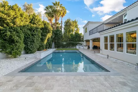 Exterior - 6237 N 5th Pl, Phoenix, AZ 85012 photo 9 of 12