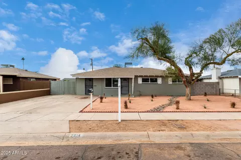 2614 N 40th Dr, Phoenix, AZ 85009