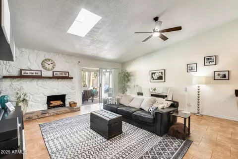 5128 E Toniko Dr, Phoenix, AZ 85044 photo 9
