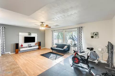 5128 E Toniko Dr, Phoenix, AZ 85044 photo 4