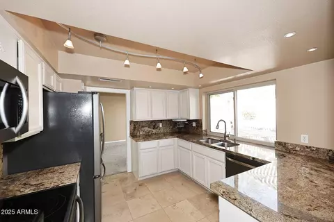 1922 E Lane Ave, Phoenix, AZ 85020 photo 12