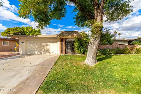 10314 W Manzanita Dr, Sun City, AZ 85373