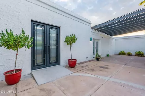 Exterior - 4639 E Mountain View Ct, Phoenix, AZ 85028 photo 5 of 18
