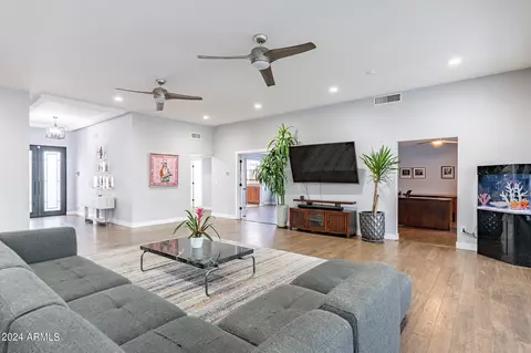 Living - 4639 E Mountain View Ct, Phoenix, AZ 85028 photo 3 of 5