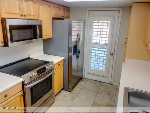 Kitchen - 6849 N 29th Ave, Phoenix, AZ 85017 photo 1 of 3