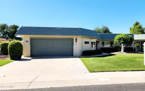 10529 W Pineaire Dr, Sun City, AZ 85351