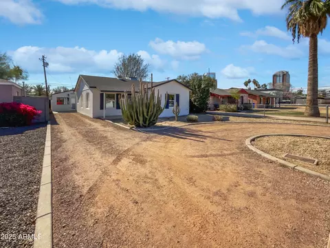 Exterior - 309 E Weldon Ave, Phoenix, AZ 85012 photo 2 of 5