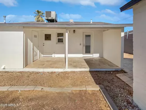 Exterior - 309 E Weldon Ave, Phoenix, AZ 85012 photo 5 of 5