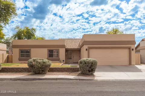1581 Elgin St, Chandler, AZ 85225