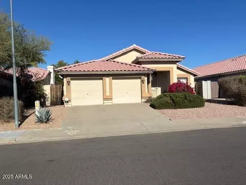 4556 E Meadow Dr, Phoenix, AZ 85032