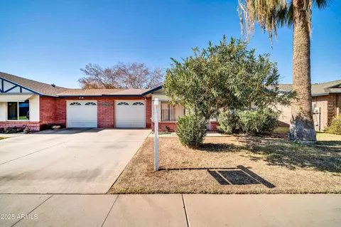 9912 N 97th Dr #B, Peoria, AZ 85345