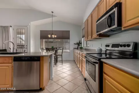 2847 E Melody Ln, Gilbert, AZ 85234 photo 3