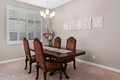 203 E Crescent Pl, Chandler, AZ 85249 photo 3