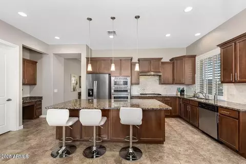 203 E Crescent Pl, Chandler, AZ 85249 photo 7