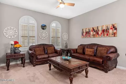 203 E Crescent Pl, Chandler, AZ 85249 photo 2