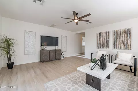 2328 E Laurel Ln, Phoenix, AZ 85028 photo 16