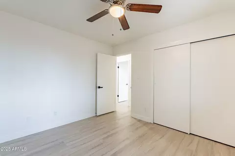 2328 E Laurel Ln, Phoenix, AZ 85028 photo 21