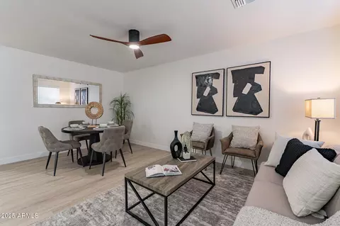 2328 E Laurel Ln, Phoenix, AZ 85028 photo 8