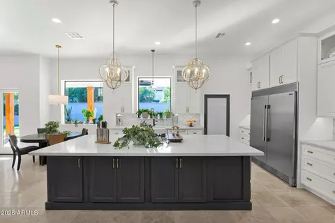 1225 W Wood Dr, Phoenix, AZ 85029