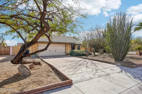 Exterior - 1801 E Aire Libre Ave, Phoenix, AZ 85022 photo 2 of 6