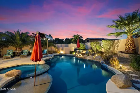3720 E South Fork Dr, Phoenix, AZ 85044 photo 1