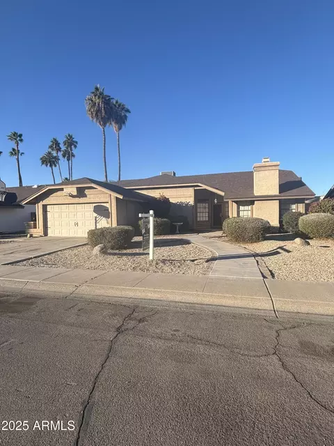 1354 E Brentrup Dr, Tempe, AZ 85283 photo 2
