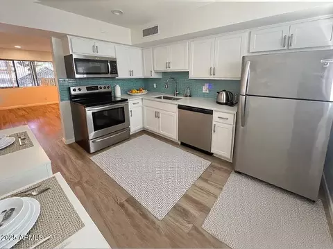 749 E Montebello Ave #130, Phoenix, AZ 85014