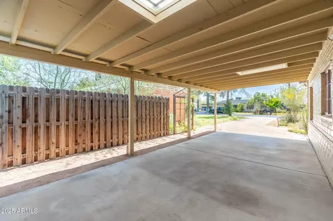 Exterior - 2434 E Pinchot Ave, Phoenix, AZ 85016 photo 4 of 11