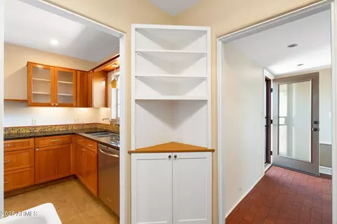 Entry Way - 2434 E Pinchot Ave, Phoenix, AZ 85016 photo 2 of 2