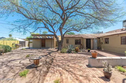Exterior - 2434 E Pinchot Ave, Phoenix, AZ 85016 photo 9 of 11